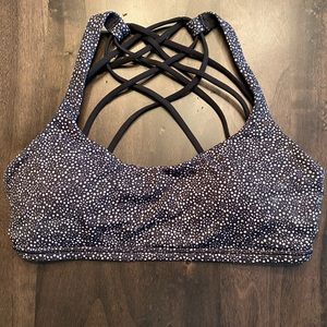 Lululemon Free To Be sports bra